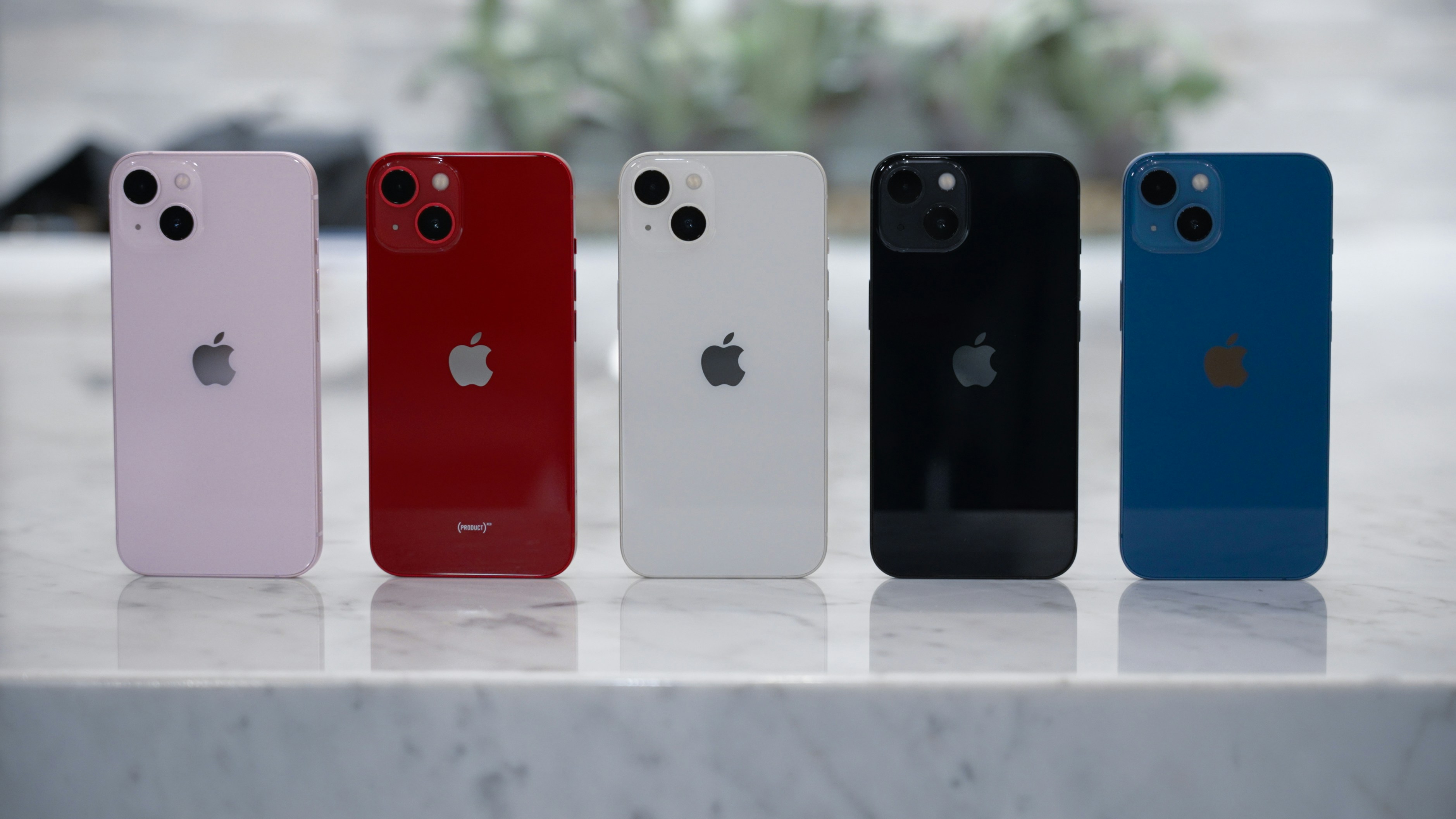 iPhone 13 mini and 13 in five colours