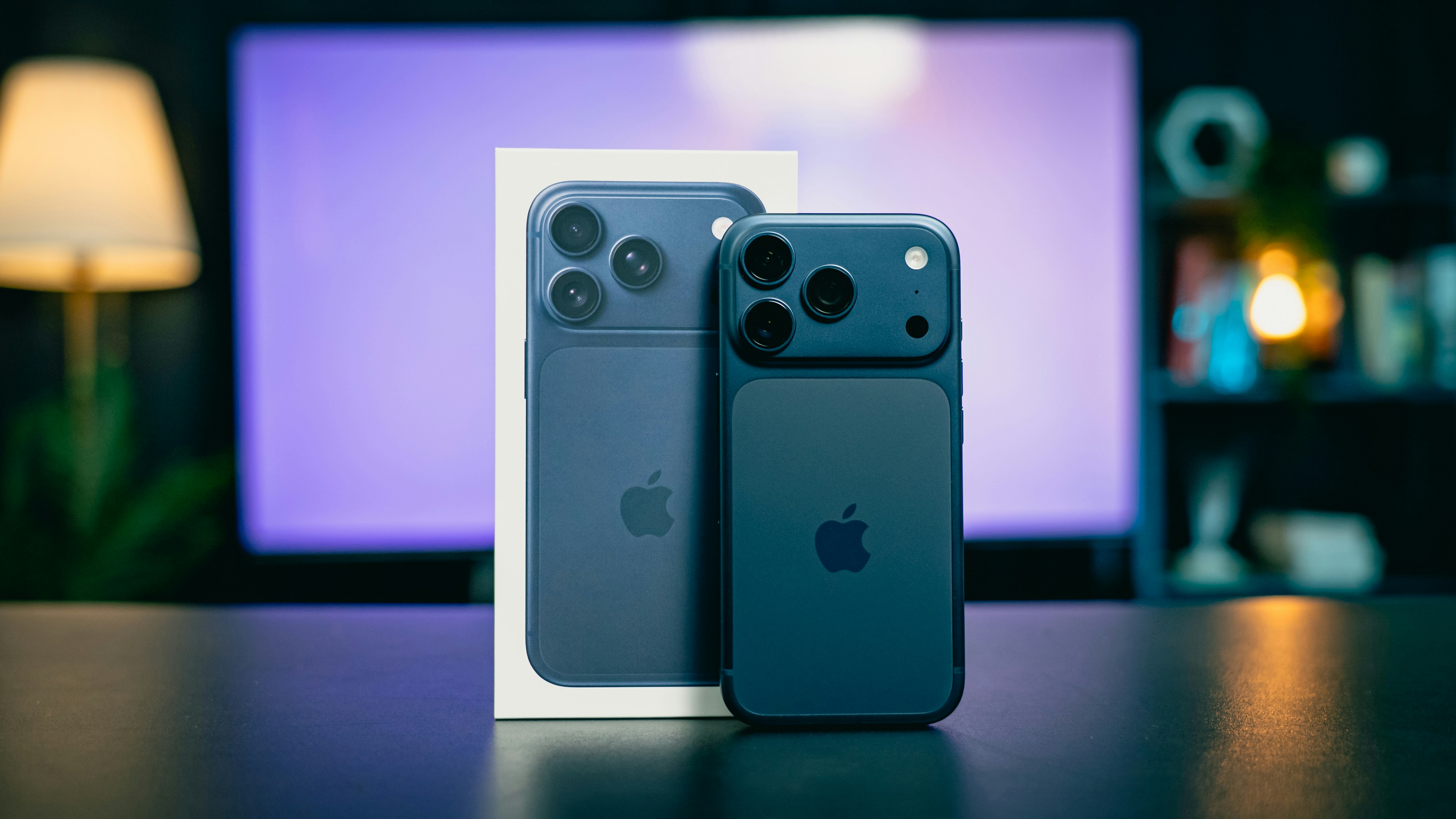 iPhone 17 Pro and iPhone Air in deep blue