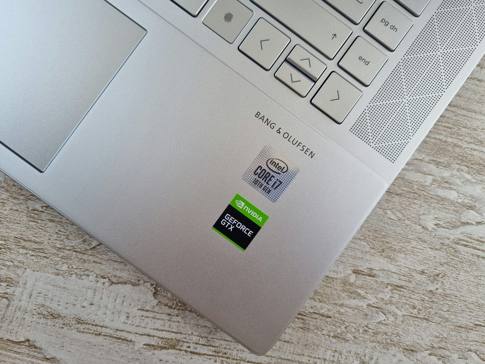Windows laptop Intel Core i7 and Nvidia GeForce badges